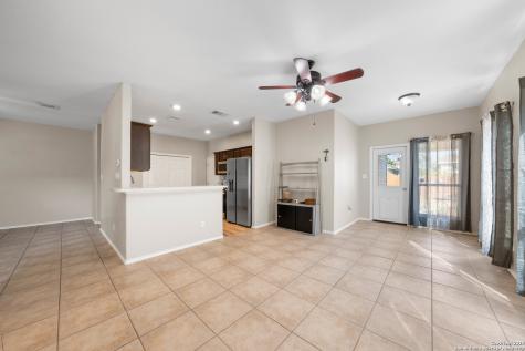 144 Whitewing Way Floresville TX 78114