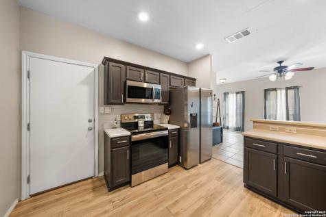 144 Whitewing Way Floresville TX 78114