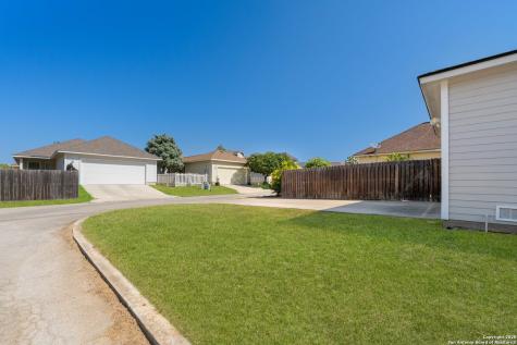 144 Whitewing Way Floresville TX 78114