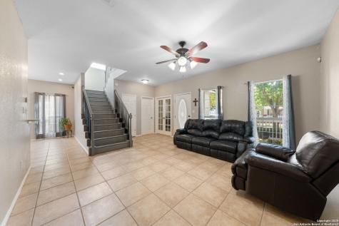 144 Whitewing Way Floresville TX 78114