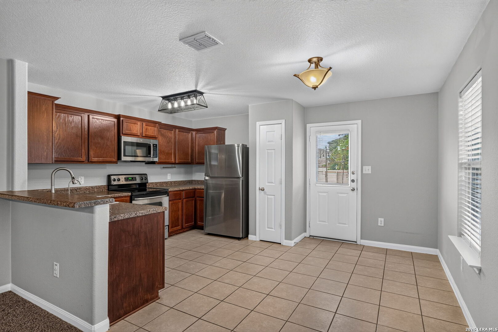 6121 Luckey Run San Antonio TX 78252