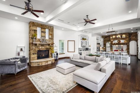 5723 Copper Forest New Braunfels TX 78132