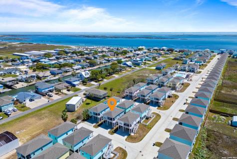 107 Caledonia Drive Rockport TX 78382