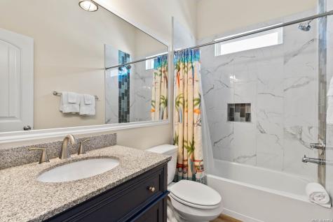 107 Caledonia Drive Rockport TX 78382