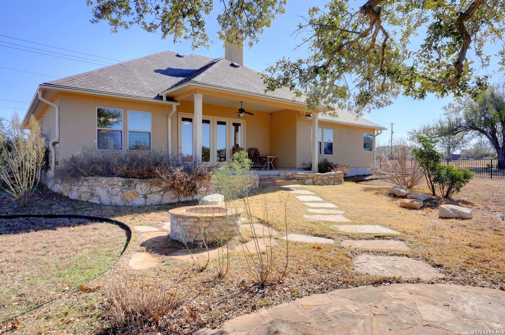 116 S Jerry Grey Blanco TX 78606