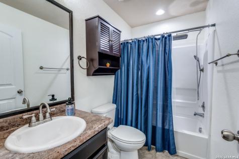 1517 Motherwell Seguin TX 78155
