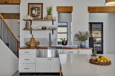 130 Overlook Drive Fredericksburg TX 78624