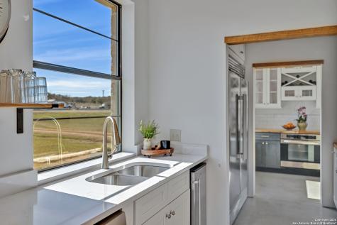 130 Overlook Drive Fredericksburg TX 78624