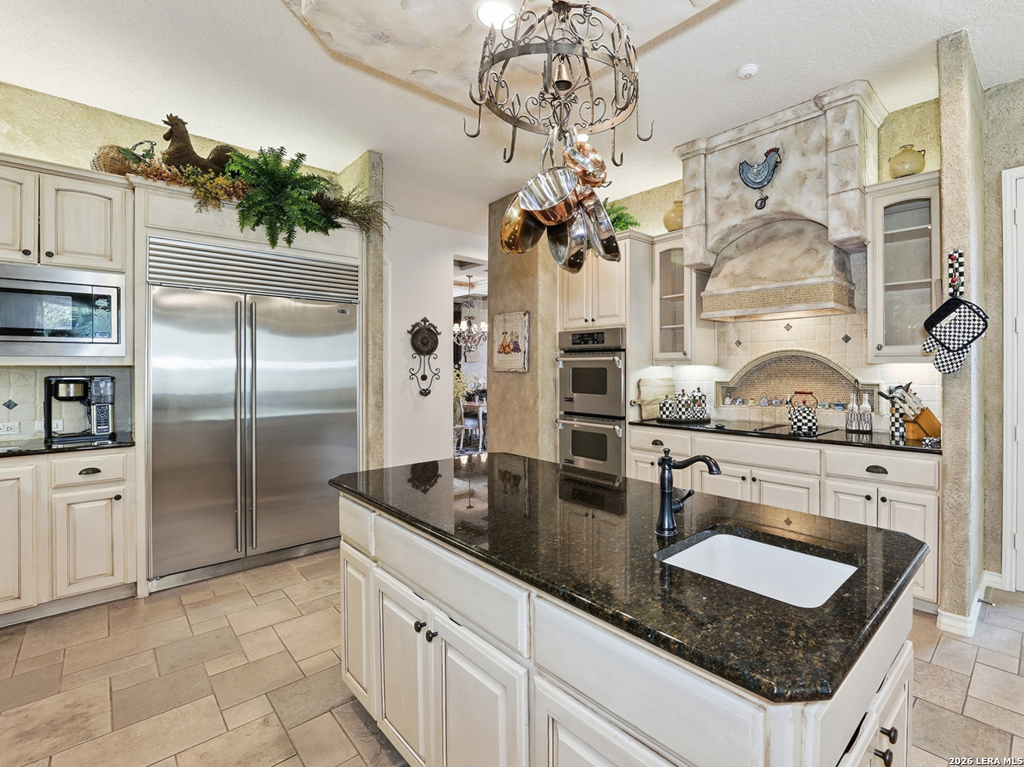 1806 Far Niente San Antonio TX 78258