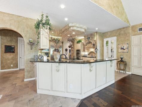 1806 Far Niente San Antonio TX 78258