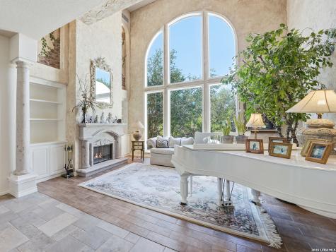 1806 Far Niente San Antonio TX 78258