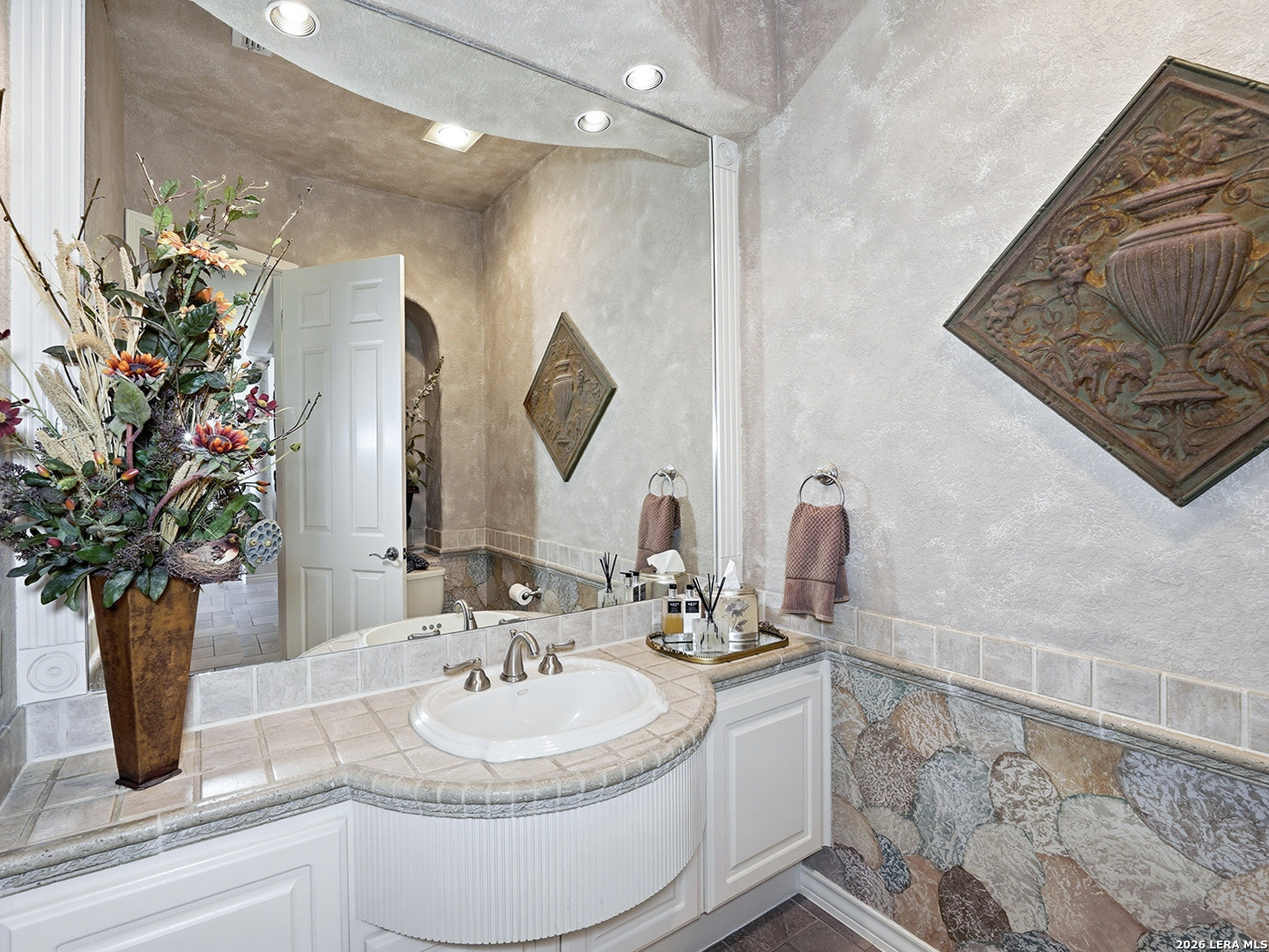 1806 Far Niente San Antonio TX 78258