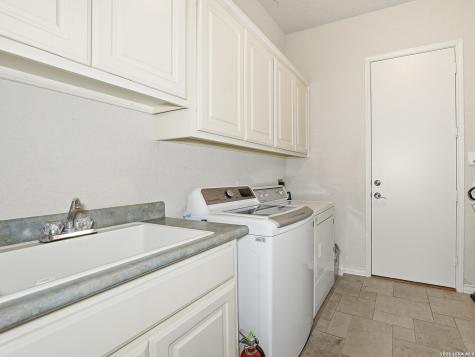 1806 Far Niente San Antonio TX 78258