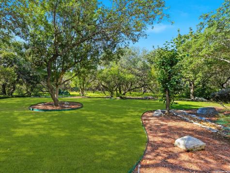 1806 Far Niente San Antonio TX 78258