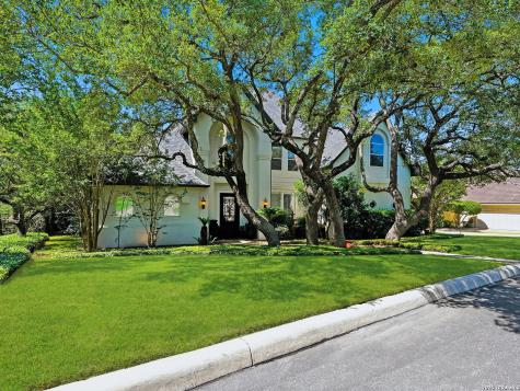 1806 Far Niente San Antonio TX 78258