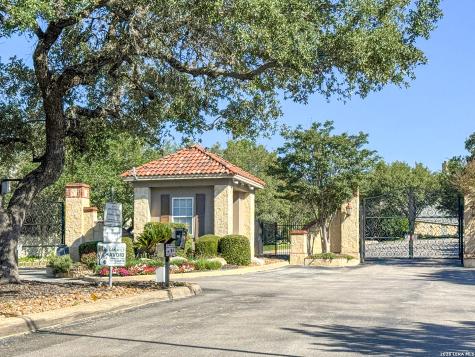 1806 Far Niente San Antonio TX 78258