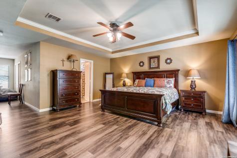 1015 Magnolia Bend San Antonio TX 78251