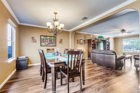 1015 Magnolia Bend San Antonio TX 78251