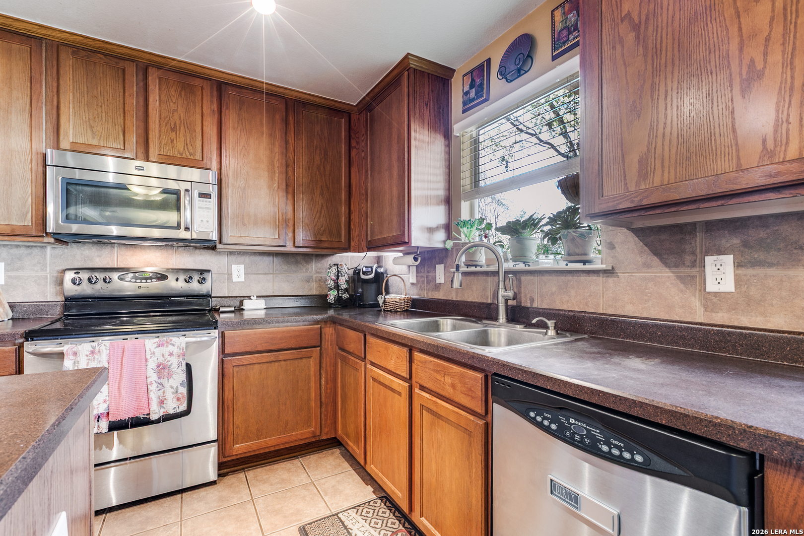 1015 Magnolia Bend San Antonio TX 78251