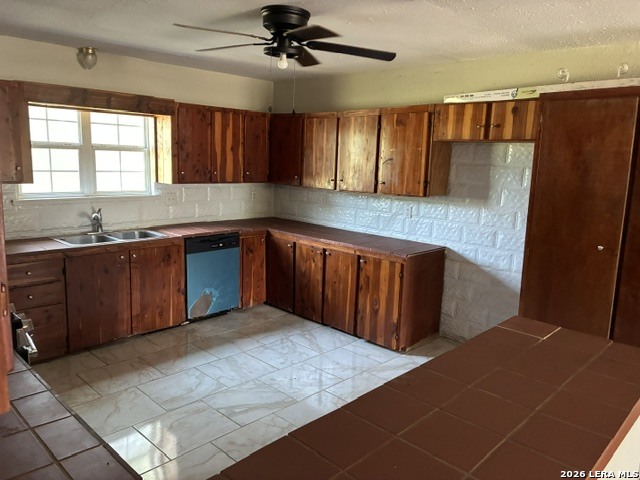 110 Tyler Avenue Sabinal TX 78881