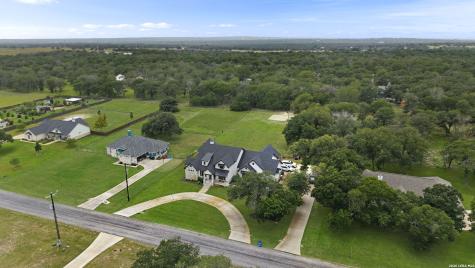 121 N Tranquility Drive La Vernia TX 78121