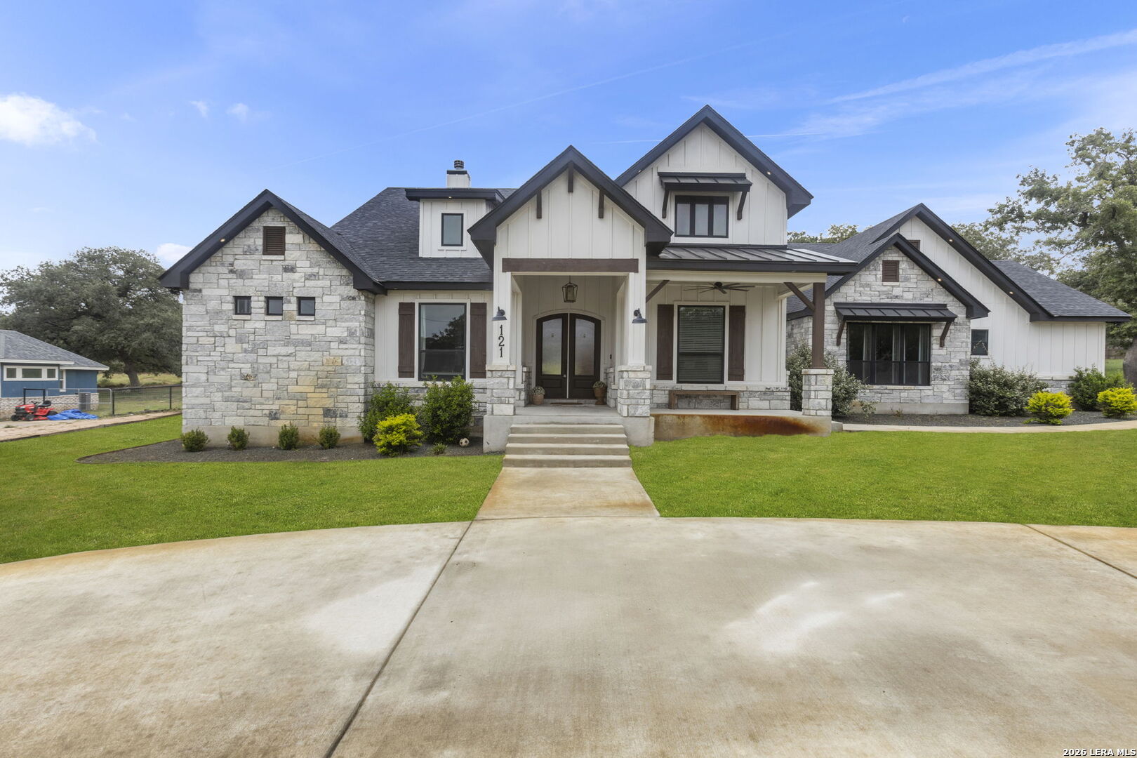 121 N Tranquility Drive La Vernia TX 78121