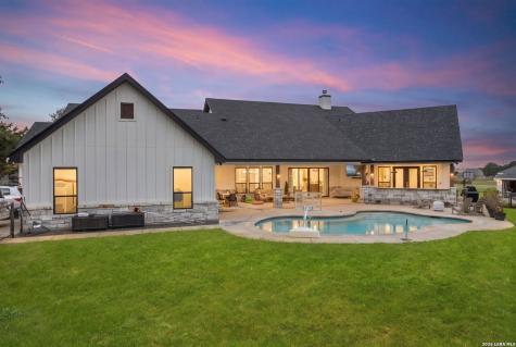 121 N Tranquility Drive La Vernia TX 78121