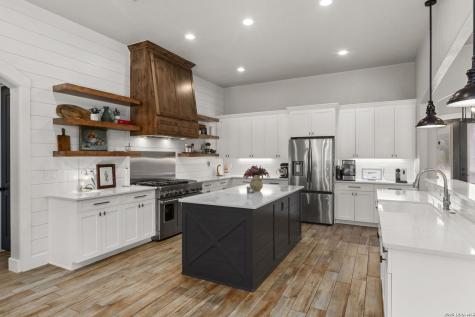 121 N Tranquility Drive La Vernia TX 78121