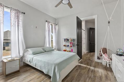 121 N Tranquility Drive La Vernia TX 78121
