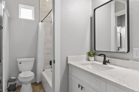 121 N Tranquility Drive La Vernia TX 78121