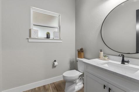121 N Tranquility Drive La Vernia TX 78121
