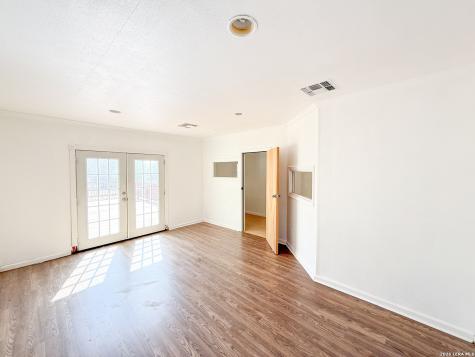 680 W County Road 678 Natalia TX 78059