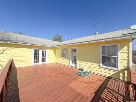 680 W County Road 678 Natalia TX 78059