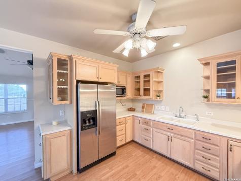 680 W County Road 678 Natalia TX 78059