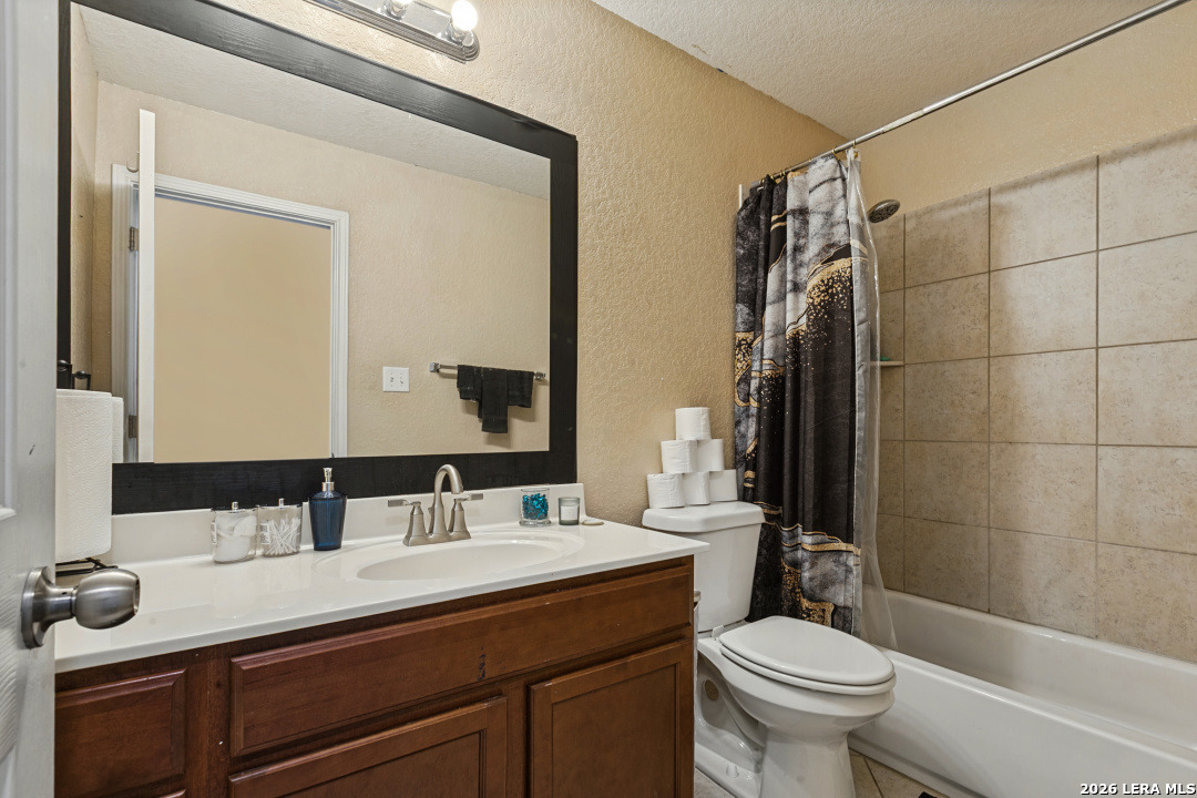 176 Gemsbok Gate San Antonio TX 78253
