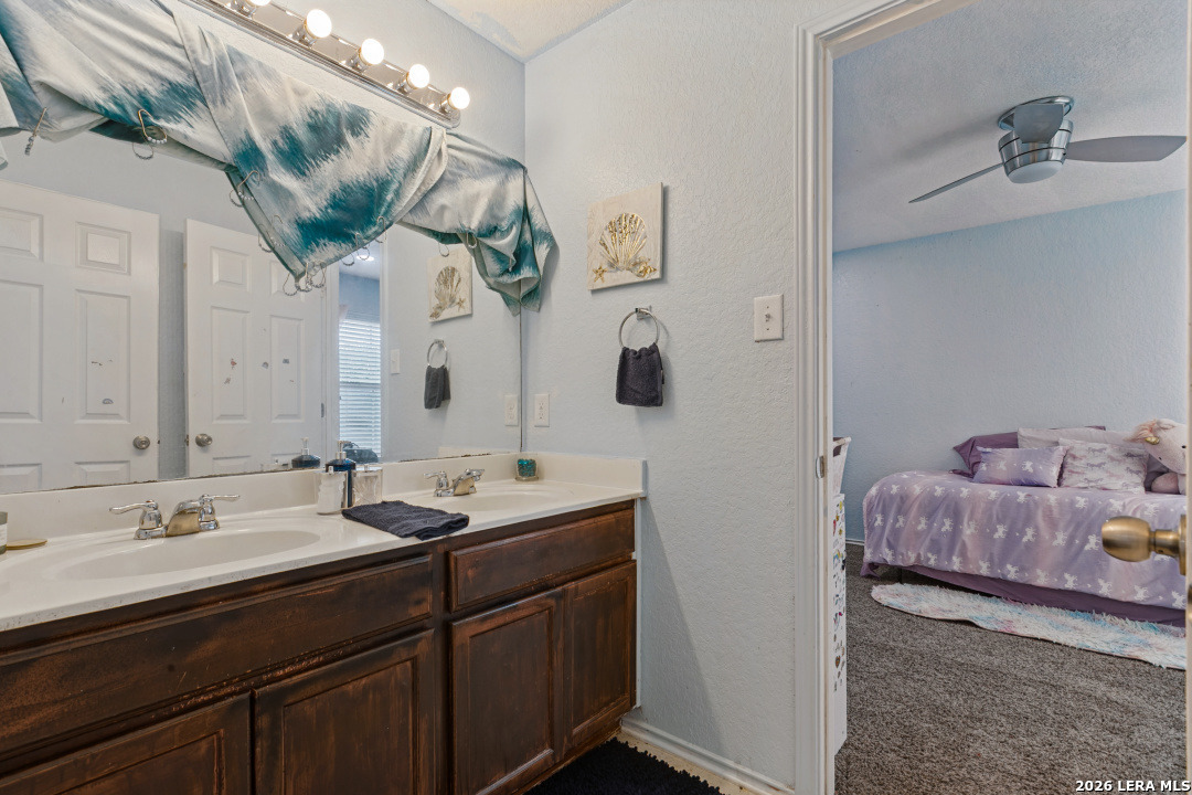 176 Gemsbok Gate San Antonio TX 78253