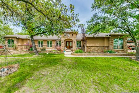 123 Wood Valley Drive Adkins TX 78101