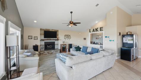 956 Lakebreeze Drive Canyon Lake TX 78133