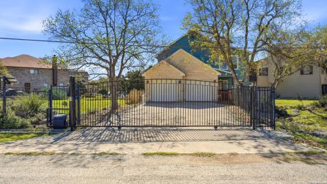 956 Lakebreeze Drive Canyon Lake TX 78133