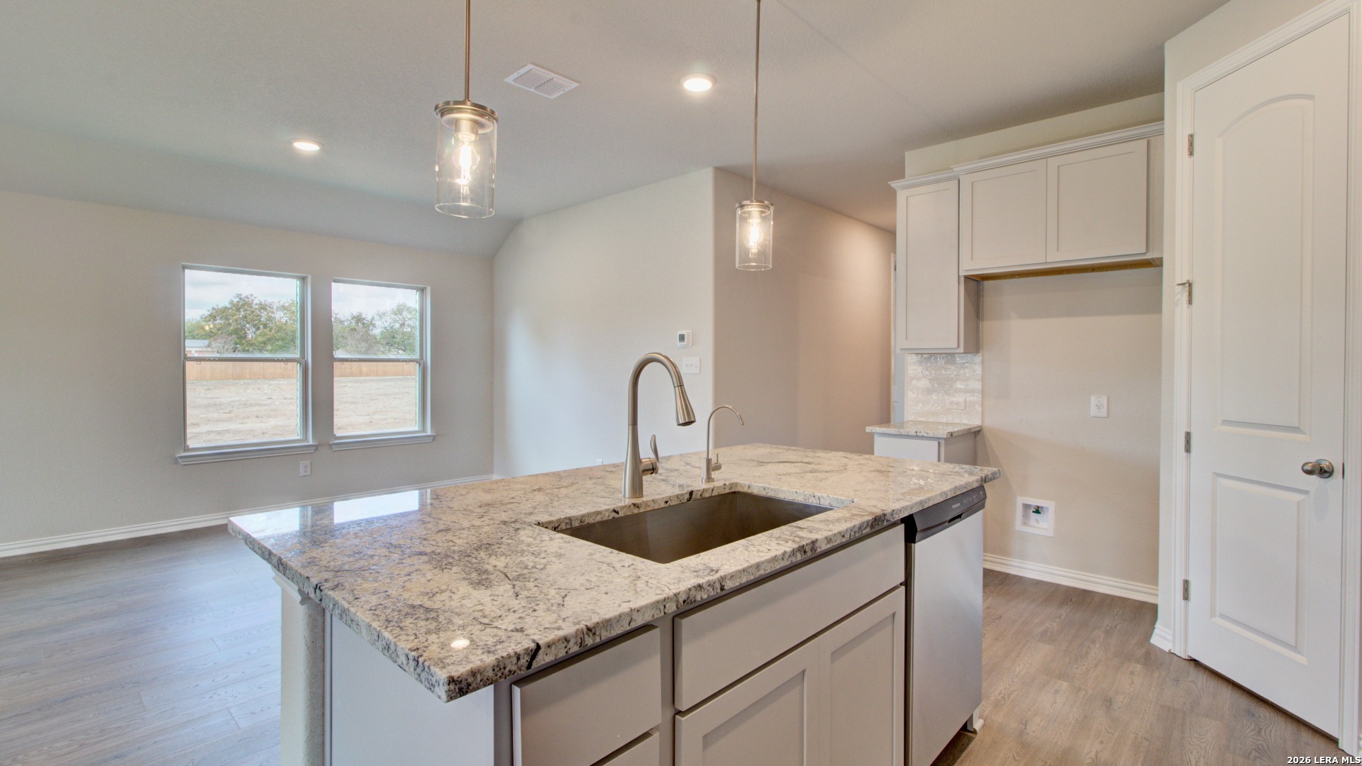 2253 Altiplano San Antonio TX 78245