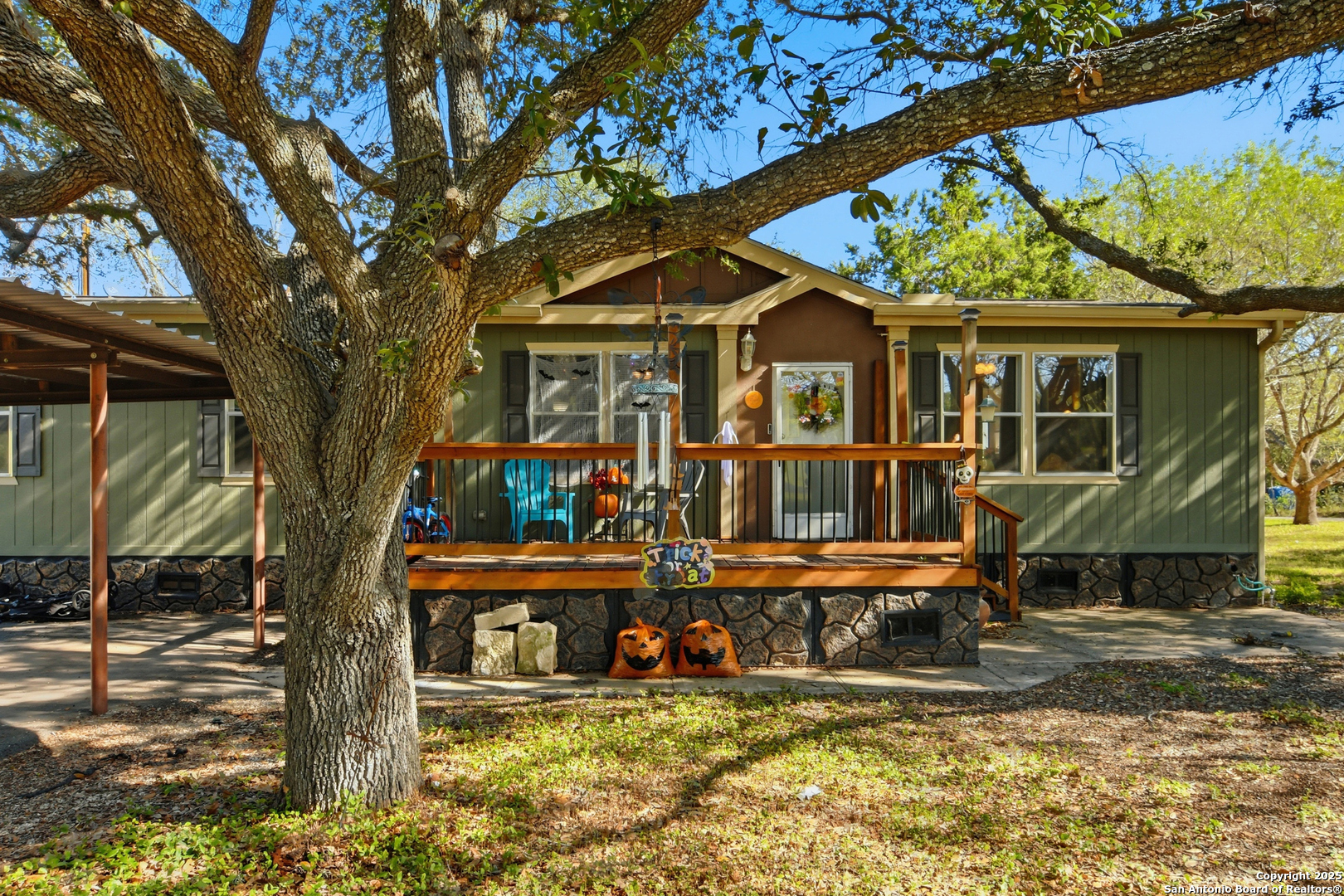 102 County Road 479 Castroville TX 78009