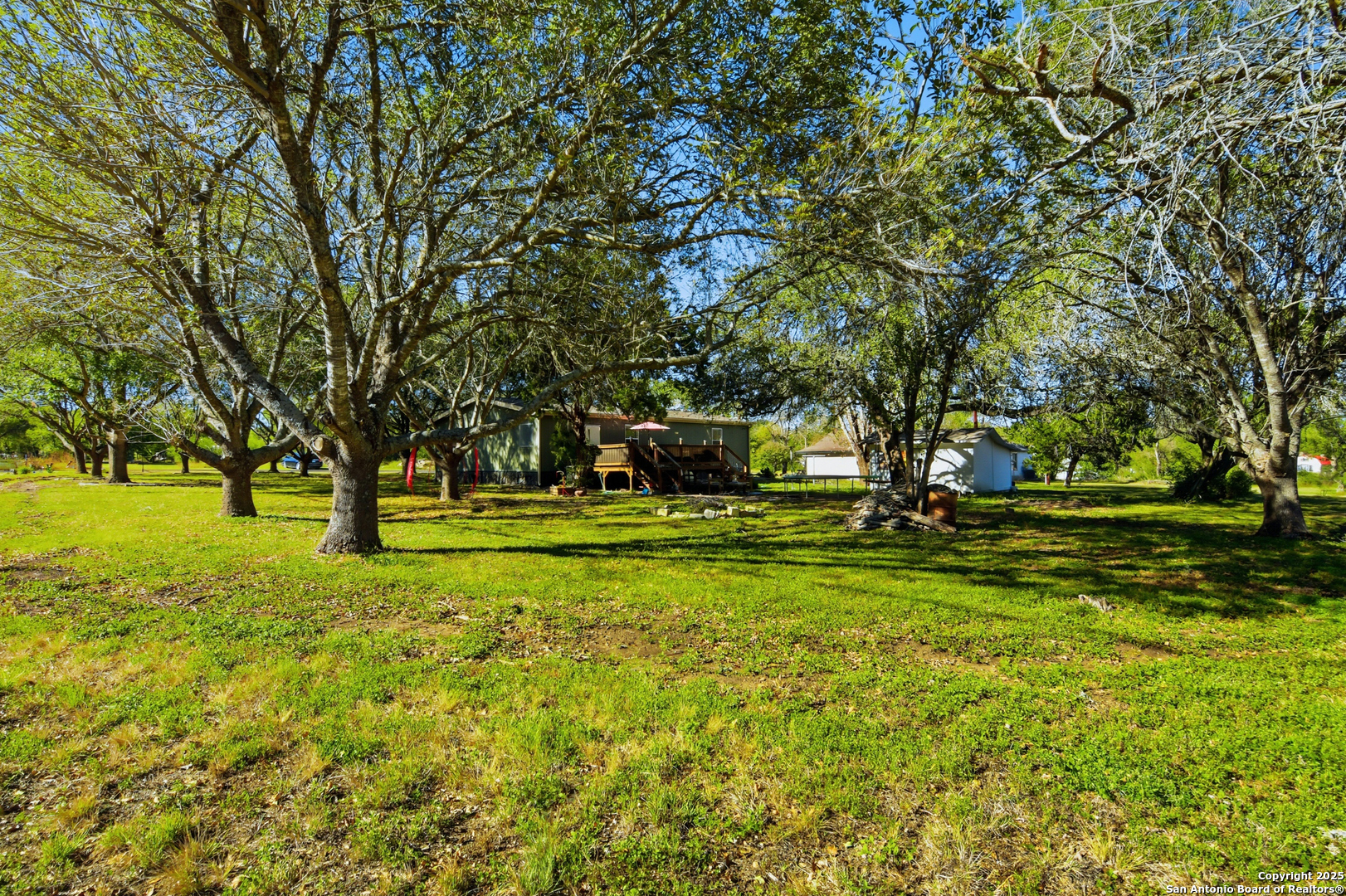 102 County Road 479 Castroville TX 78009