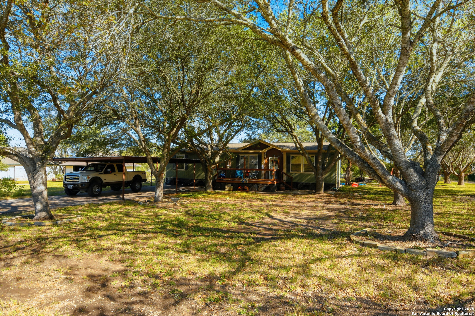 102 County Road 479 Castroville TX 78009