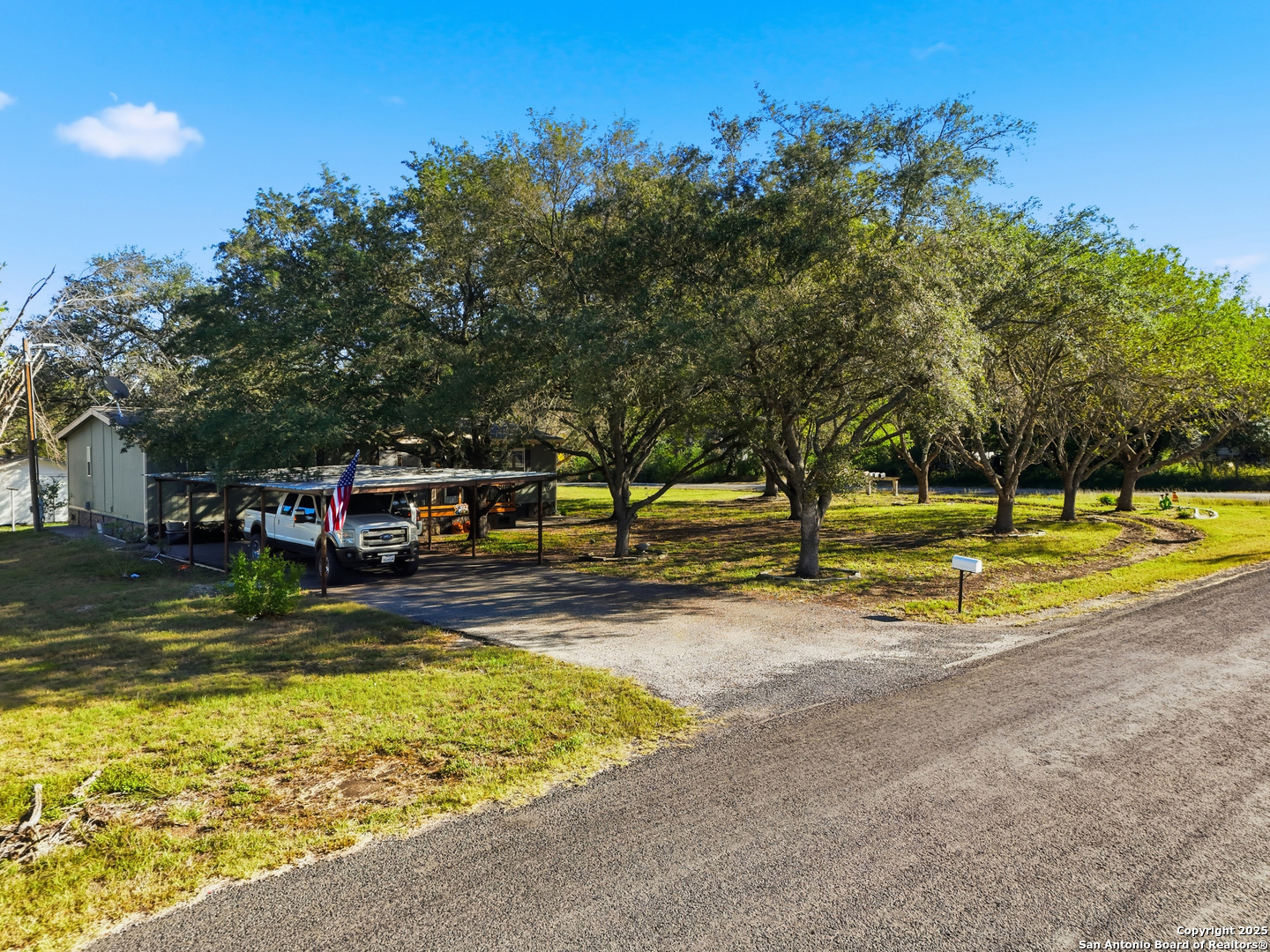 102 County Road 479 Castroville TX 78009