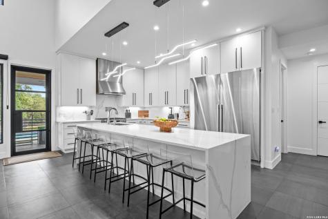 11009 Porter Springs San Antonio TX 78255