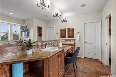 406 Cherry Mountain Loop Fredericksburg TX 78624