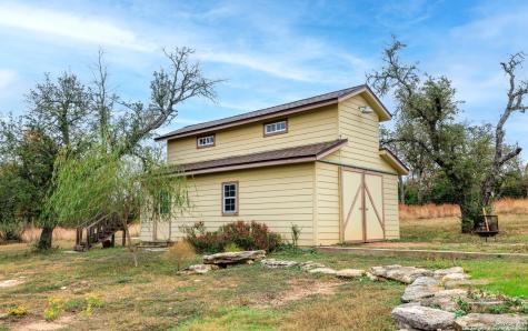 406 Cherry Mountain Loop Fredericksburg TX 78624
