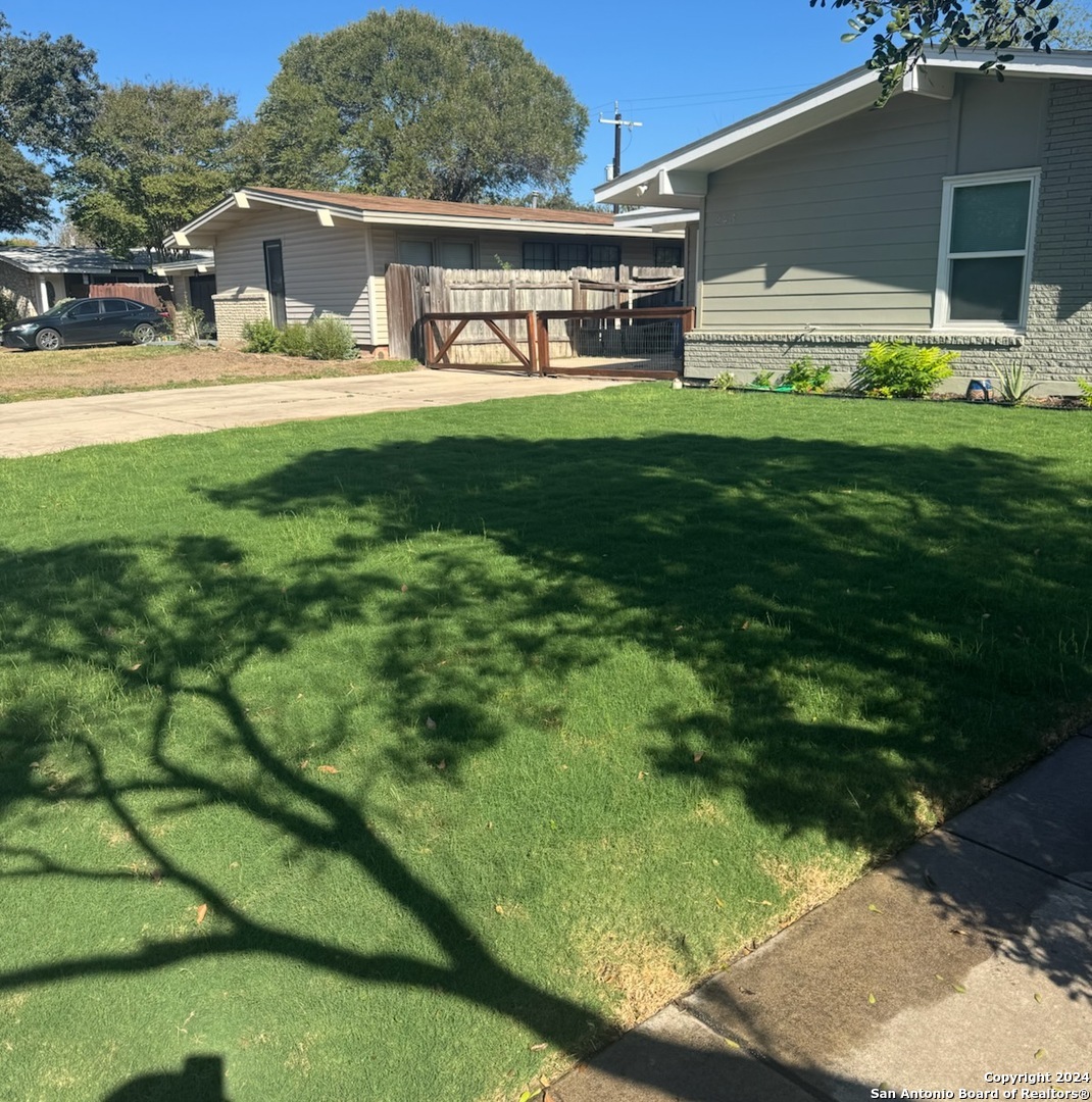 243 Eastley Drive San Antonio TX 78217