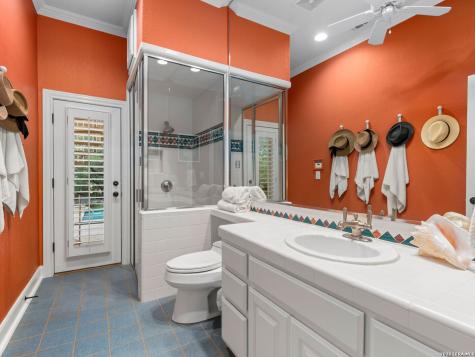 68 Eton Green Circle San Antonio TX 78257