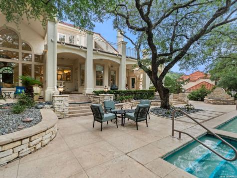 68 Eton Green Circle San Antonio TX 78257